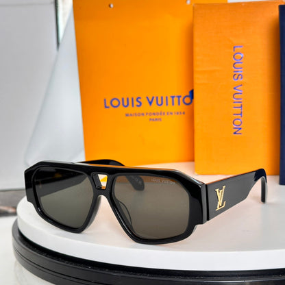 LV Clash Pilot Square Sunglasses 1825070206