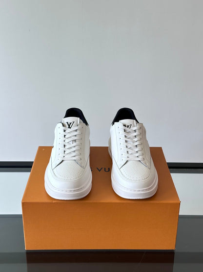 LV  Beverly Hills Sneaker 1825052108