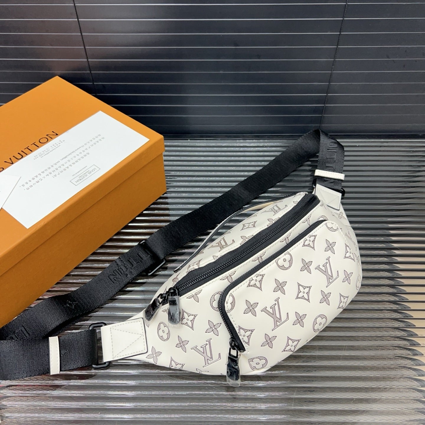 LV Bumbag Crossbody chest bag 1825052311