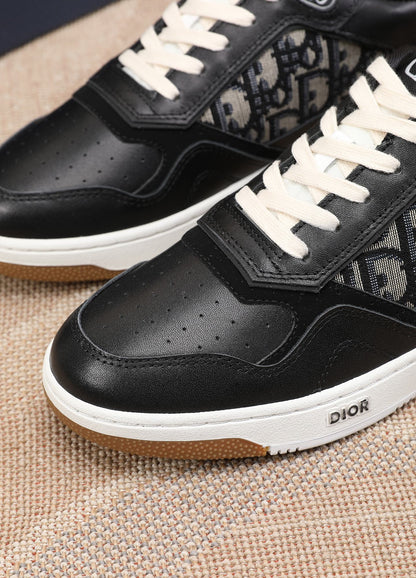 CD B27 Low Top Oblique Sneaker 1825052703