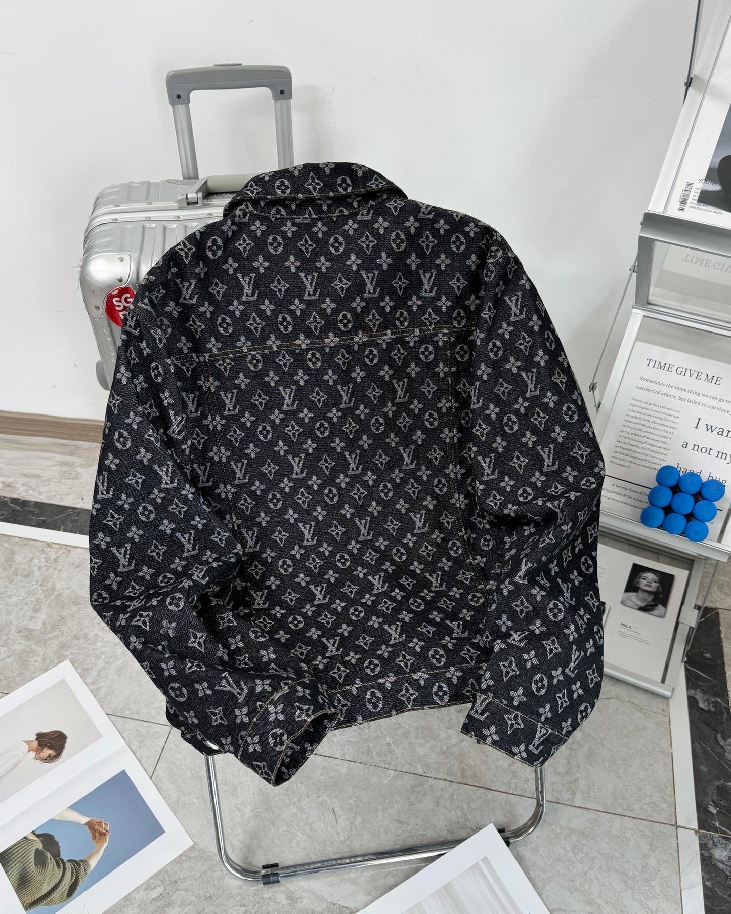 V classic printed denim jacket 1825090904