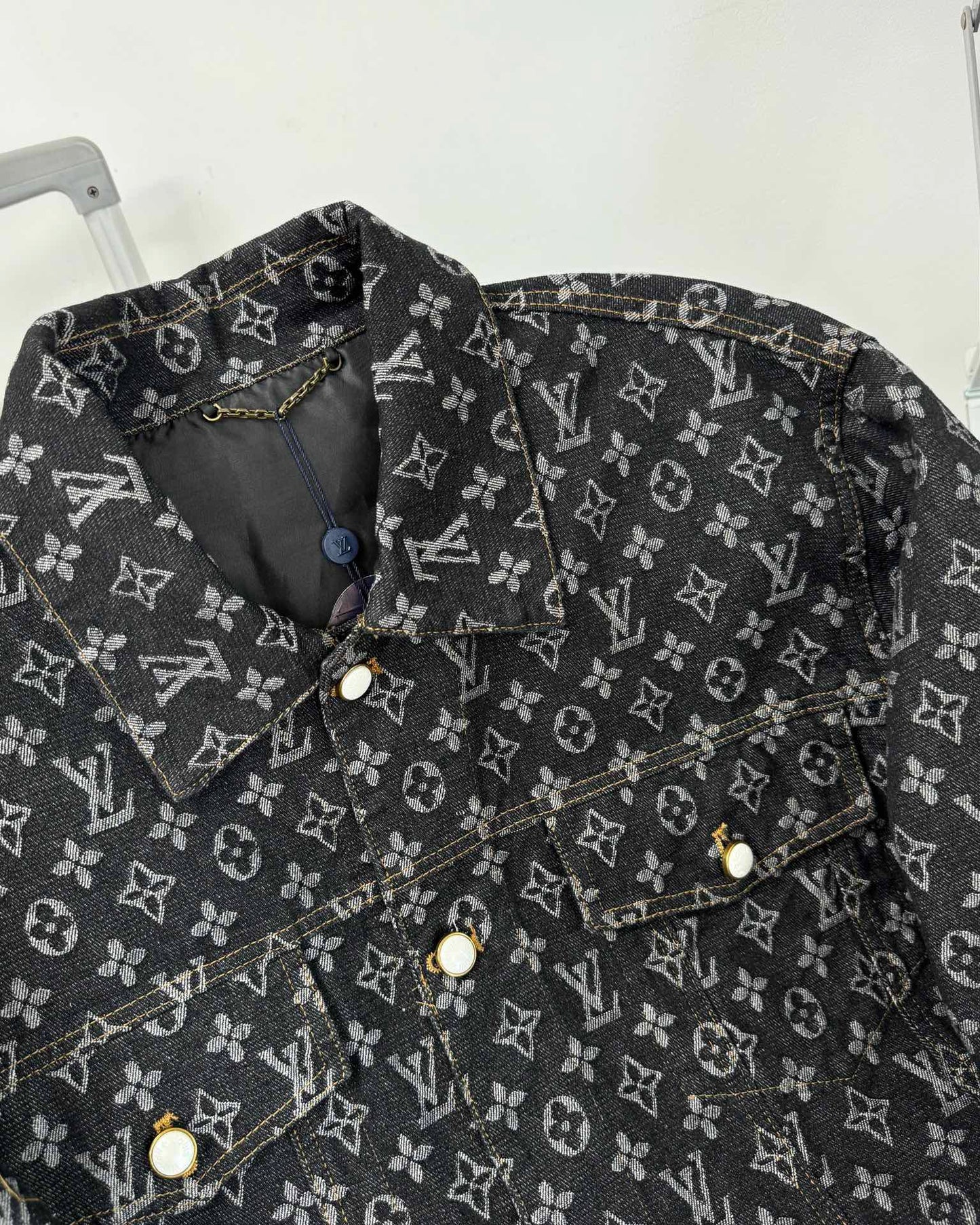 V classic printed denim jacket 1825090904