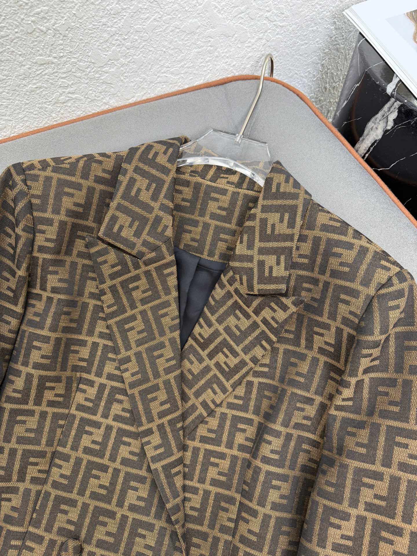 F Double-breasted suit jacket 1825090912