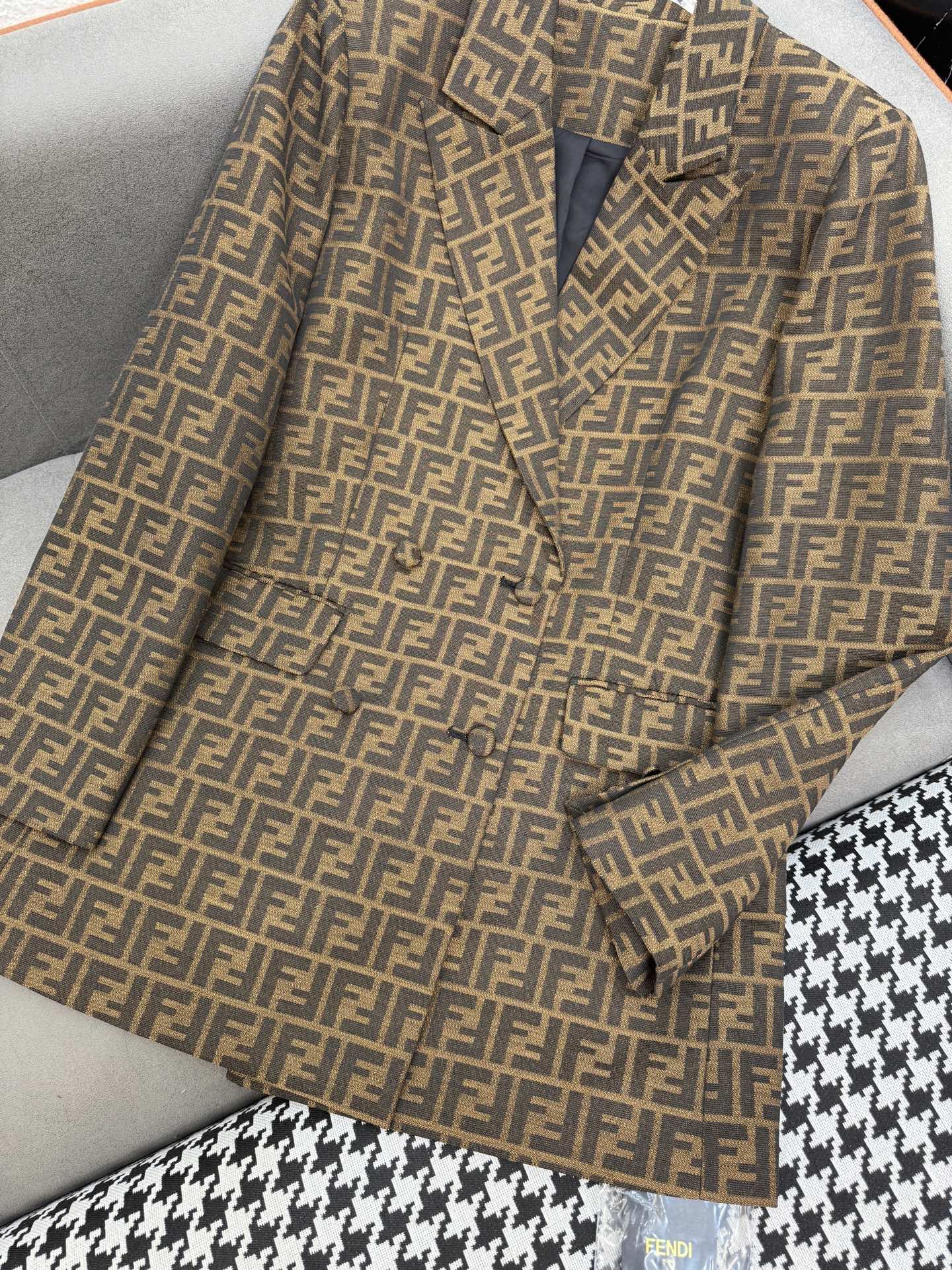 F Double-breasted suit jacket 1825090912