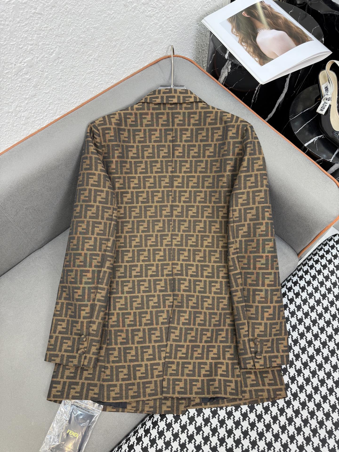 F Double-breasted suit jacket 1825090912