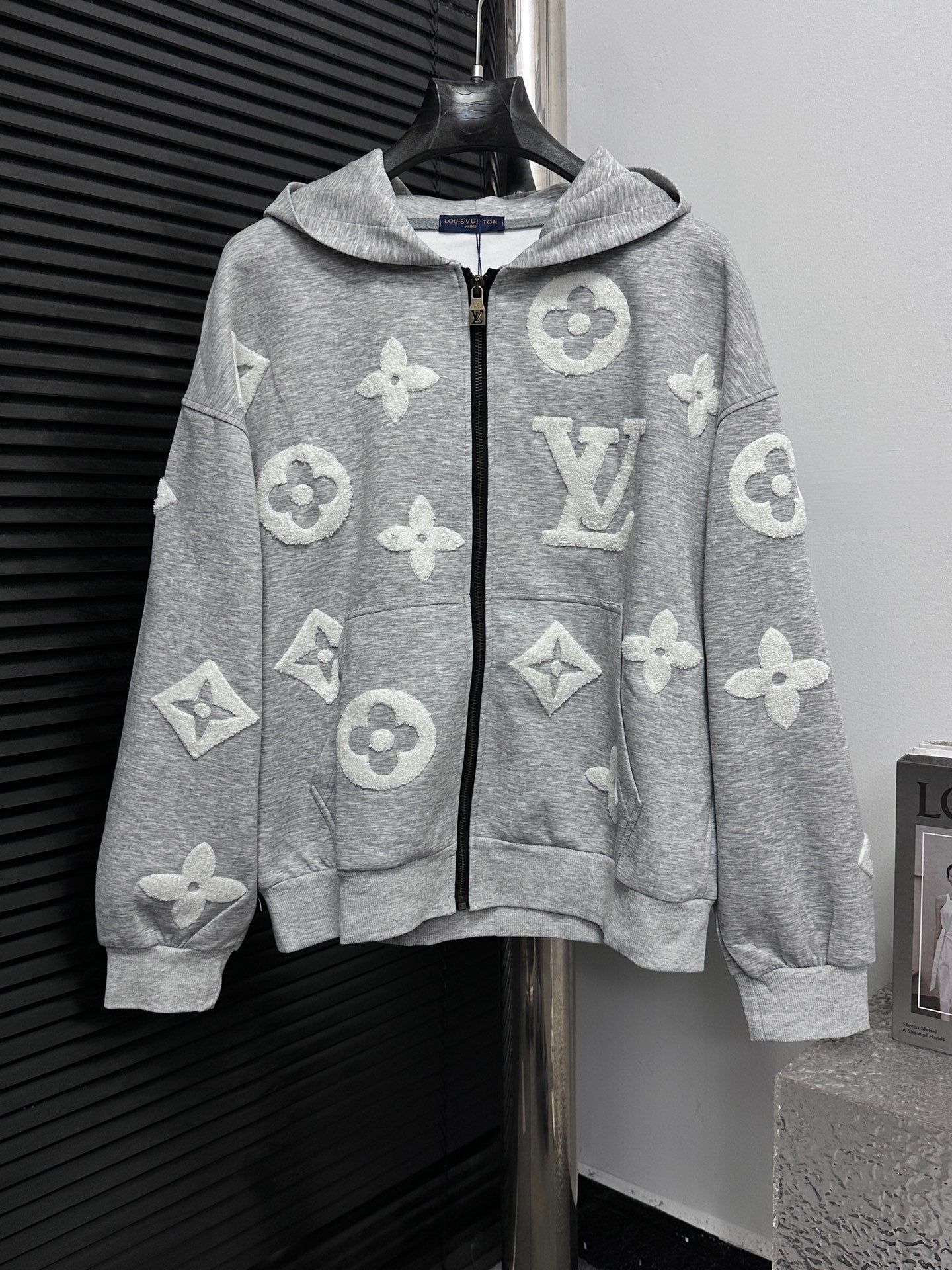 V Towel embroidery zipper hooded jacket for men and women 1825090909