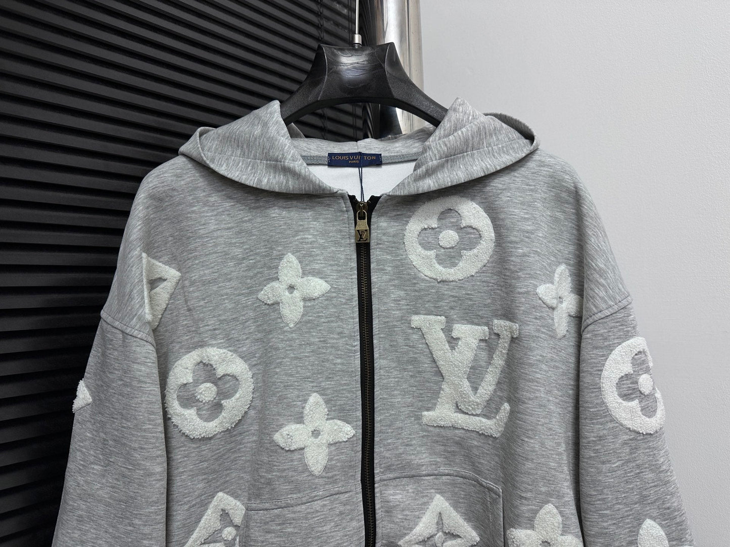 V Towel embroidery zipper hooded jacket for men and women 1825090909
