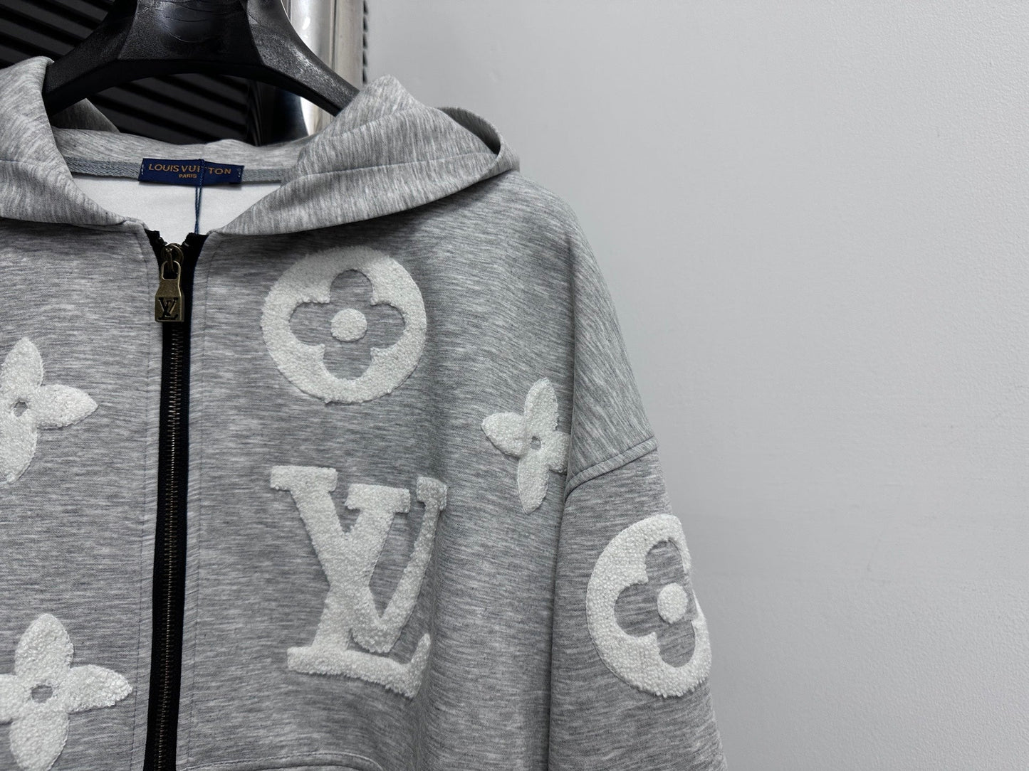 V Towel embroidery zipper hooded jacket for men and women 1825090909